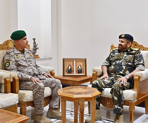 Top Omani Commanders Receive Chief of GCC Unified Military Command