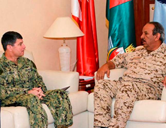 Bahrain Defense Chief Receives U.S. 5th Fleet’s Commander