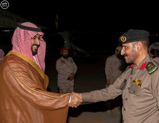 Saudi Defense Minister Inspects Air Defense Units in Najran