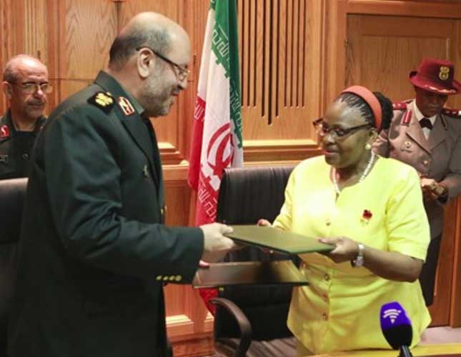 Iranian, South African Defense Ministers Sign MoU