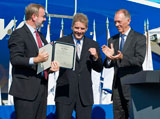 Boeing’s New 787 Dreamliner Receives FAA, EASA Certification