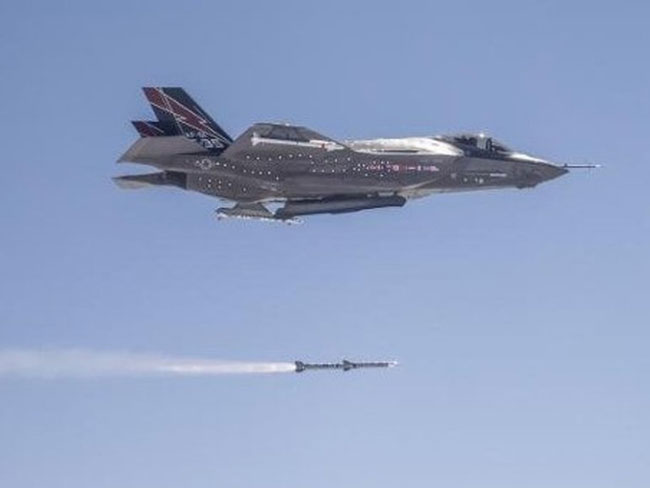 F-35 Completes First in-Flight Missile Test