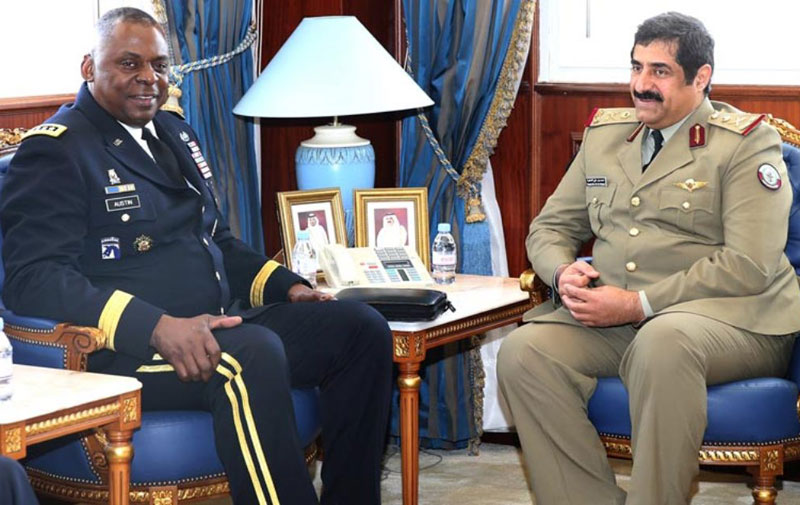 Qatar Defense Chief Meets US Central Army Commander