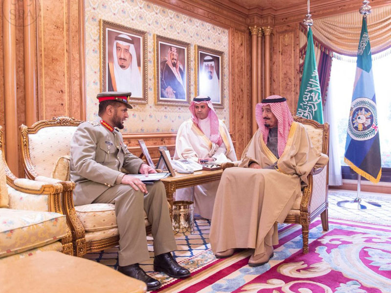 Saudi Crown Heir Receives Oldest Pakistani Officer