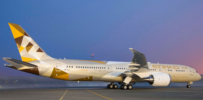 Boeing Delivers 1st 787-9 Dreamliner to Etihad Airways