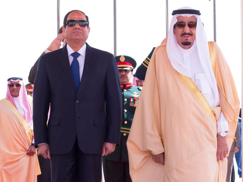 Saudi King, Egyptian President Discuss Arab Army