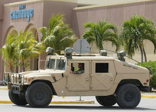 Oshkosh to Unveil HMMWV With TAK-4® 