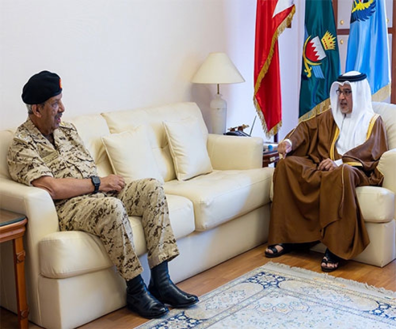 Bahrain’s Crown Prince, Deputy Supreme Commander Visits General Command of Defence Force