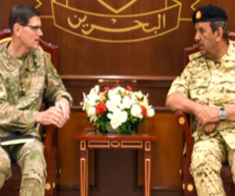 Bahrain Defense Chief Receives US CENTCOM Commander