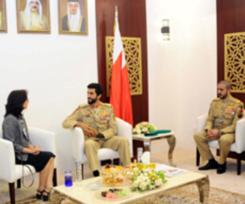 Bahrain Royal Guard Commander Receives Military Delegations at BIDEC