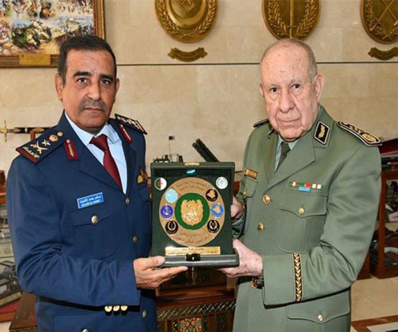 Chief of Staff of Algerian Army Receives Qatari Counterpart