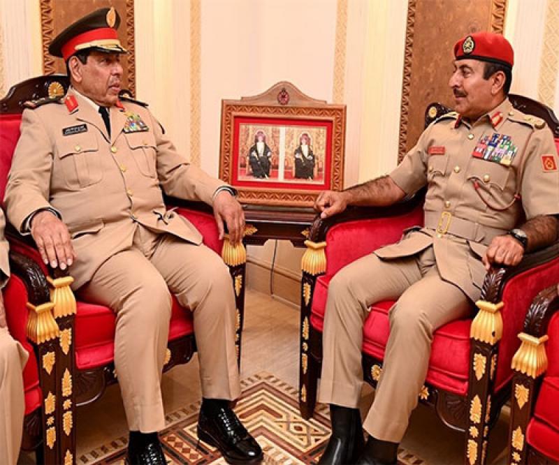 Commander of Royal Saudi Land Forces Visits Sultanate of Oman