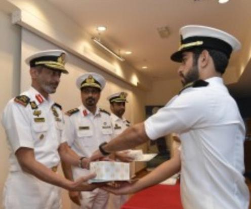 Commander of UAE Navy Attends Graduation Ceremony