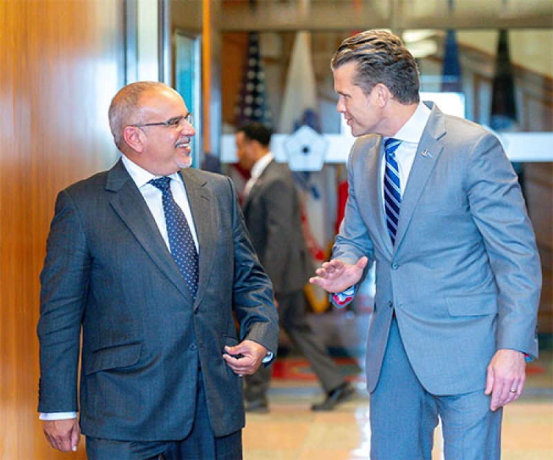 Crown Prince of Bahrain, Deputy Supreme Commander & Prime Minister, Meets U.S. Secretary of Defense