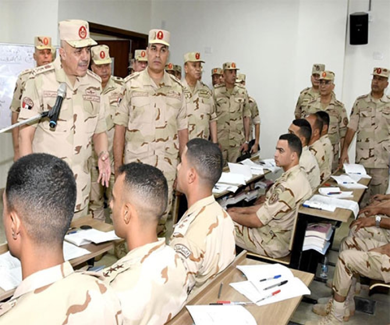 Egyptian Chief of Staff Inspects Specialized Military Institutes for Officers