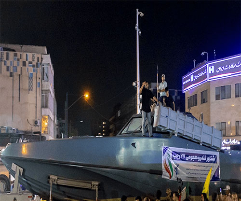 Iranian Navy Unveils “Rajab 27th” High-Speed Assault Boat