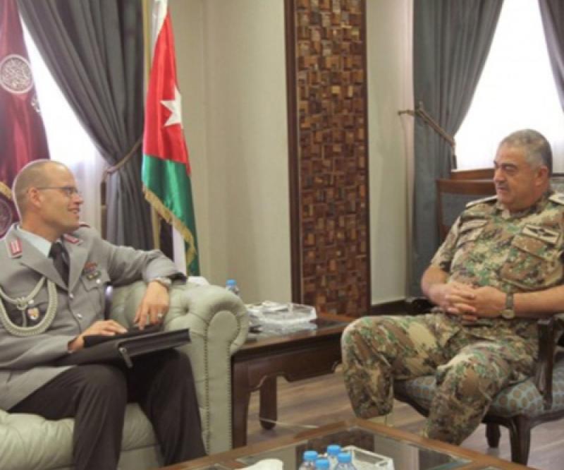 Jordanian Army Chief Receives German Military Delegation 