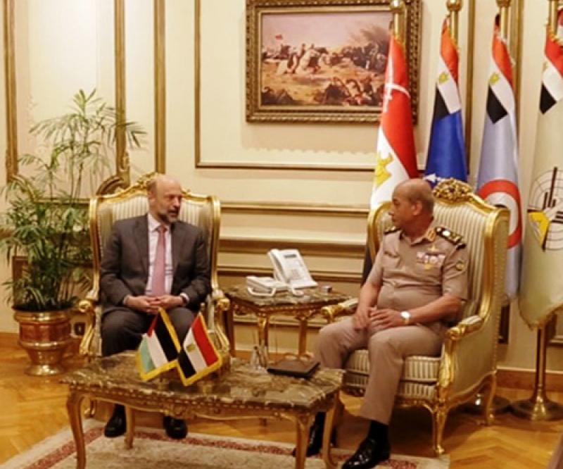 Jordanian Prime Minister Meets Egyptian President, Defense Minister