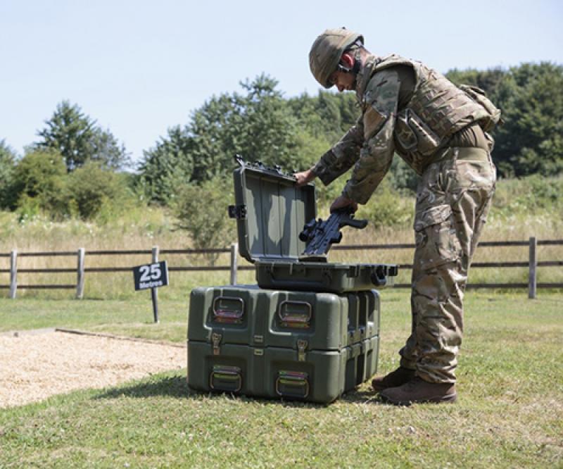 Pelican Presents Smart Torches, Military Cases at EDEX