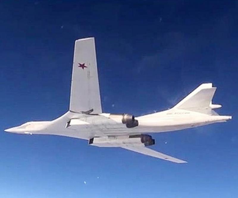 Russian Strategic Tu-160 Bomber Test-Fires 12 Missiles