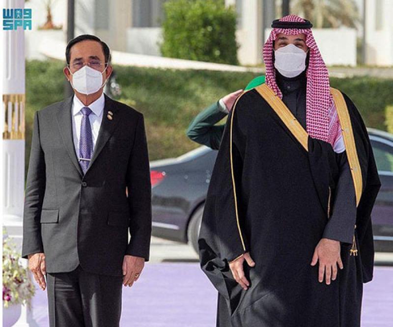 Saudi Crown Prince Receives Thai Prime & Defense Ministers 