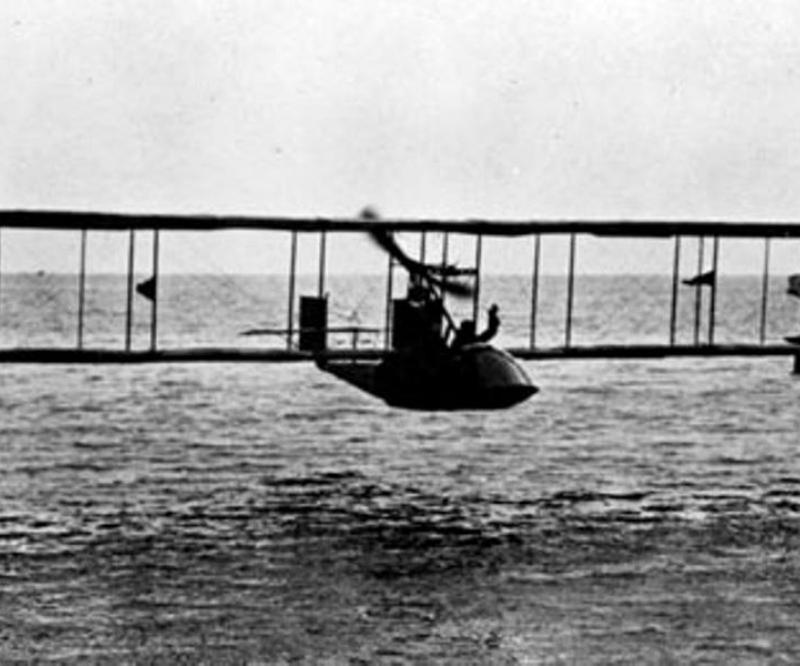 New Year’s Day Marks 100 Years of Commercial Aviation