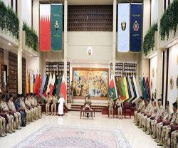 Bahrain’s Commander-in-Chief Receives Senior Officers