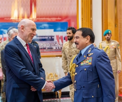 Bahrain’s King, Crown Prince Receive UK’s Defence Secretary