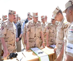 Egyptian Chief of Staff Inspects Educational System at Non-Commissioned Officers Institute