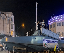 Iranian Navy Unveils “Rajab 27th” High-Speed Assault Boat