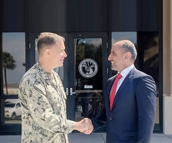 Kuwait Coast Guard Chief, US CENTCOM Commander Discuss Joint Security Cooperation 