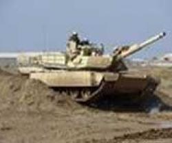 US Trains Iraqi Soldiers on M1A1 Tank