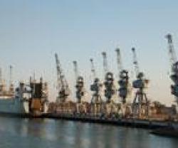 US Hands Over Basra Port to Iraqi Forces