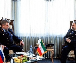 Iranian, Russian Air Commanders Discuss Cooperation