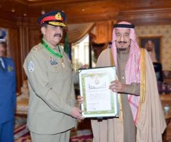 Saudi Crown Prince Meets Top Pakistani Defense Chiefs