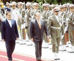 Iran, Pakistan to Set Up Direct Military Hotline