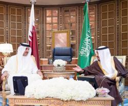 Saudi King, Qatar’s Emir Hold Official Talks