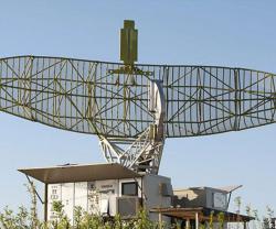 Iran to Unveil 1,000-Km Range Radar in September