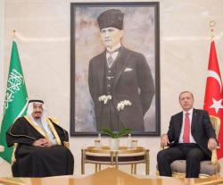 Saudi King Arrives in Turkey Following Historic Trip to Egypt