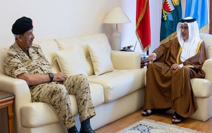 Bahrain’s Crown Prince, Deputy Supreme Commander Visits General Command of Defence Force