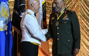 Director of the Office of UAE’s Supreme Commander Awarded US Special Operations Command Medal