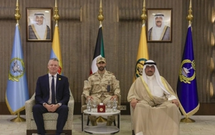 Kuwait, UK Discuss Military & Defense Cooperation