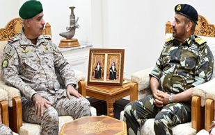 Oman Receives Commander of GCC Unified Military Command 