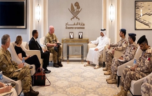 Qatar’s Minister of State for Defense Affairs Receives British Chief of Air Staff